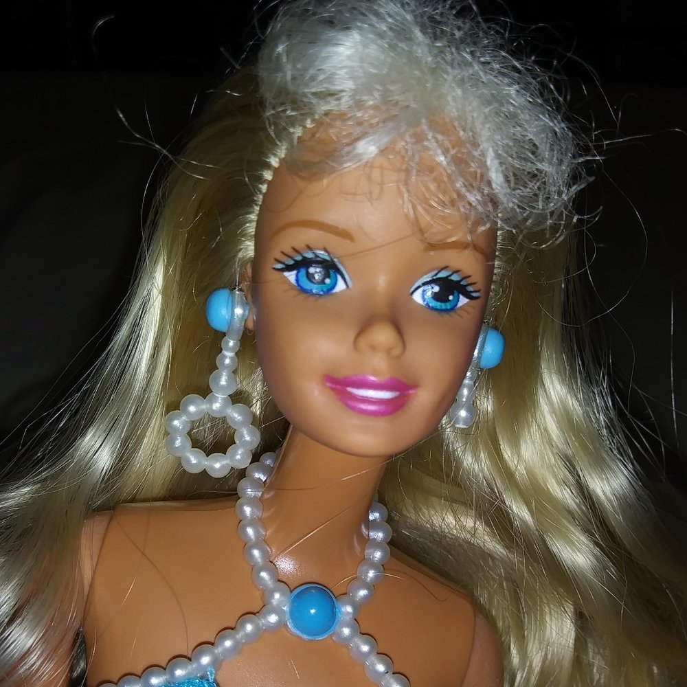 Vintage 1997 Blonde Pearl Beach Barbie Doll - Picture 2 of 5